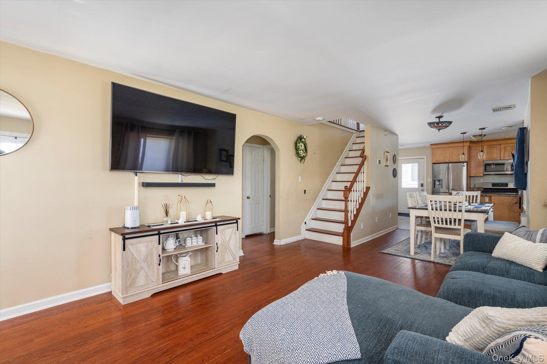 165 Little Whaleneck Road, Merrick, NY 11566