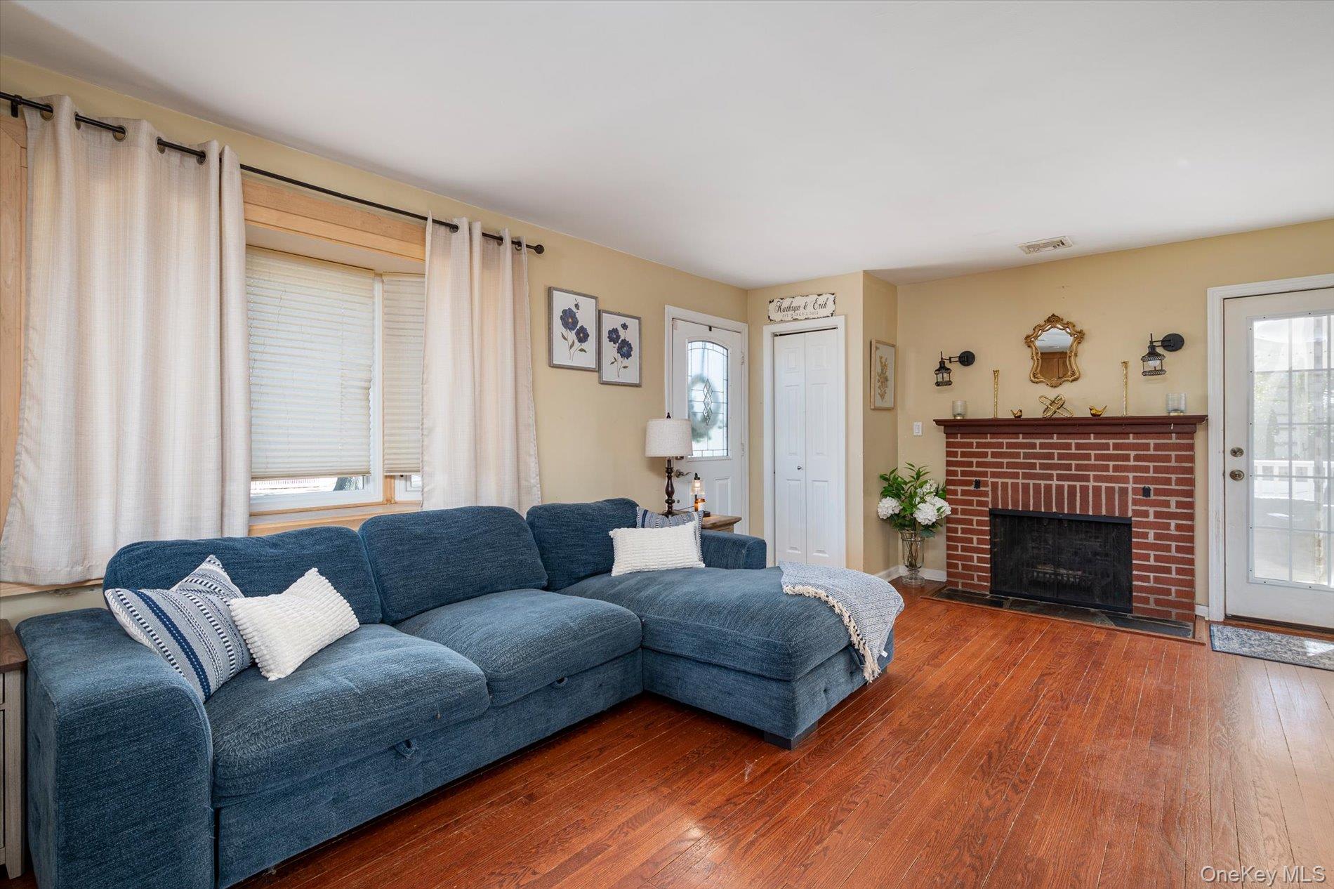 165 Little Whaleneck Road, Merrick, NY 11566