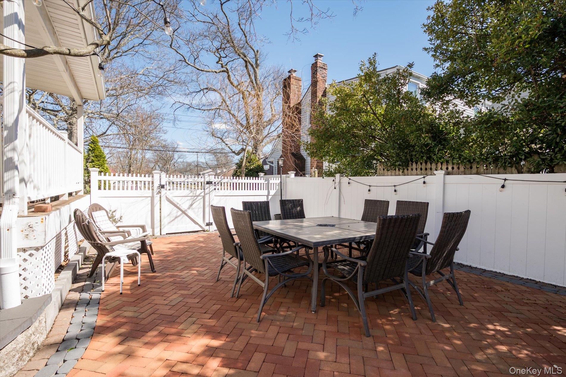 165 Little Whaleneck Road, Merrick, NY 11566