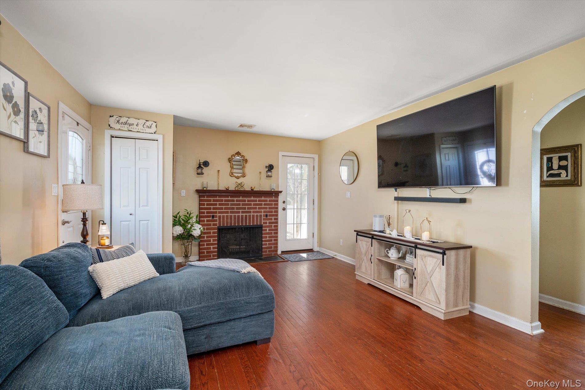 165 Little Whaleneck Road, Merrick, NY 11566