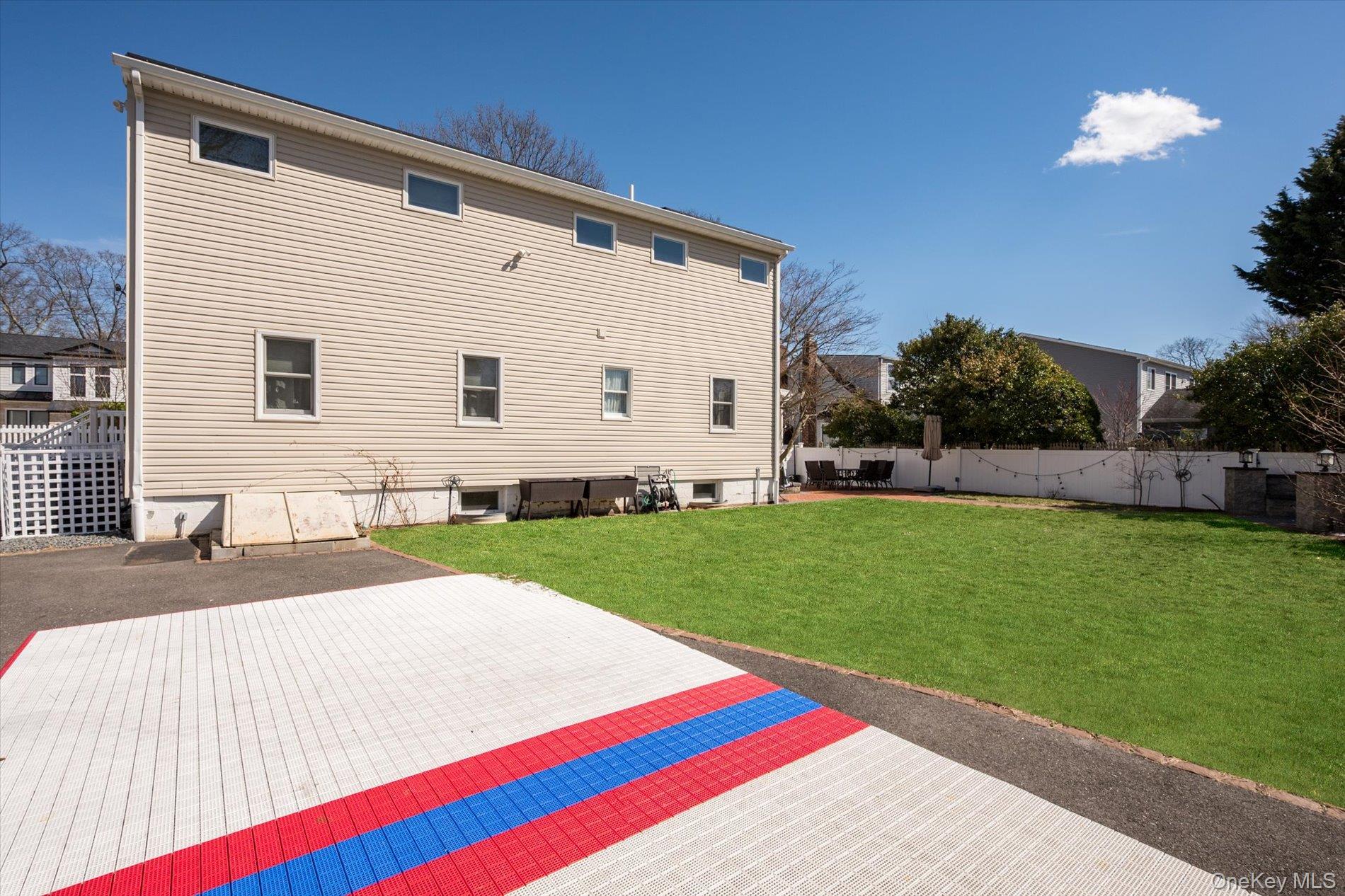 165 Little Whaleneck Road, Merrick, NY 11566