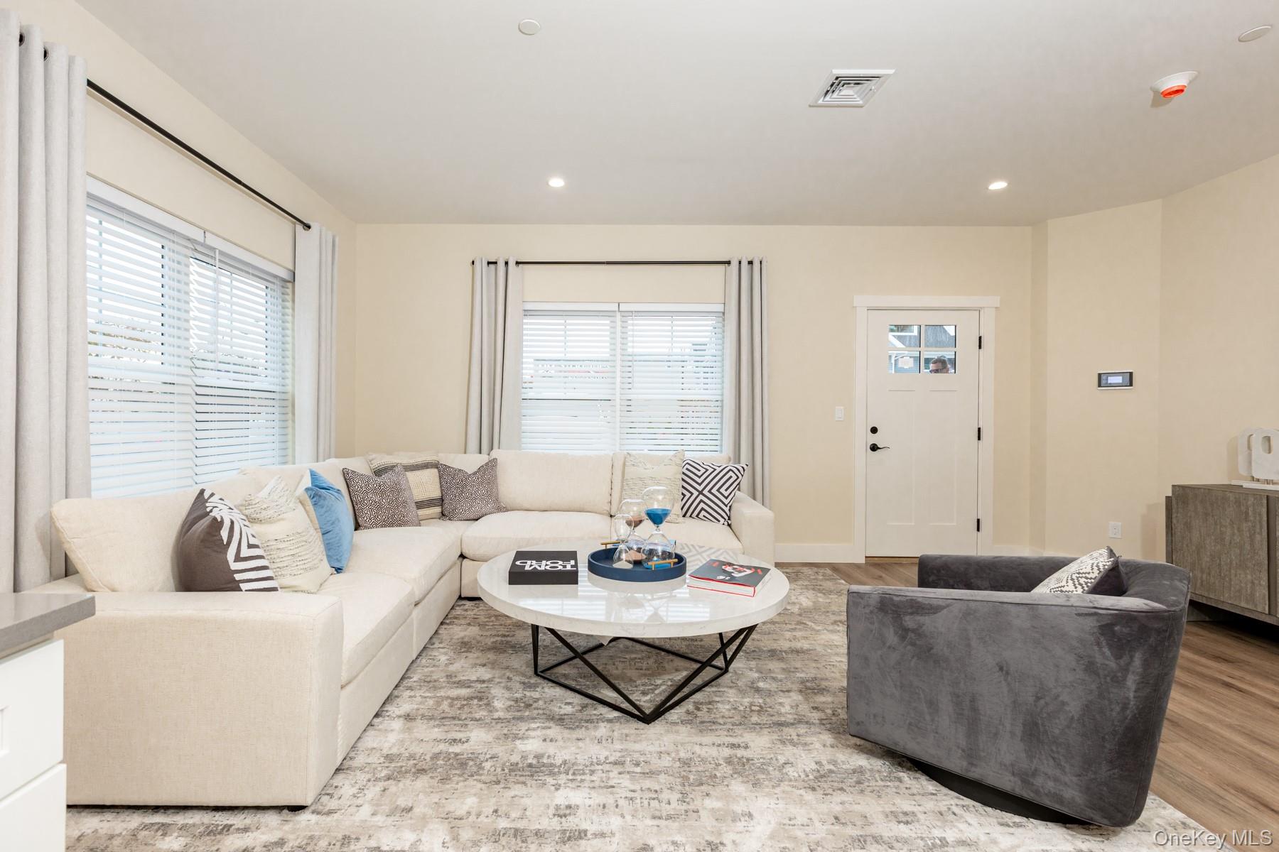 209 Romar Court, West Babylon, NY 11704