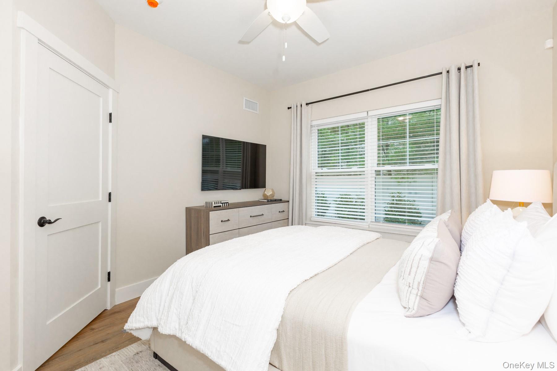 209 Romar Court, West Babylon, NY 11704