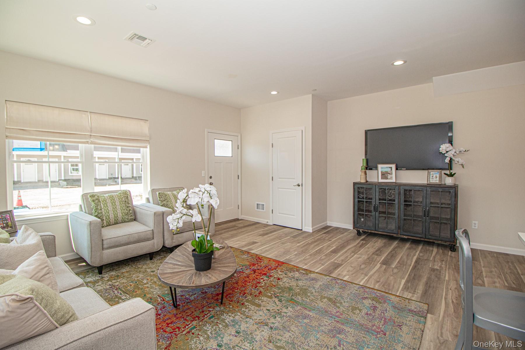 207 Ashley Court Avenue, North Babylon, NY 11703