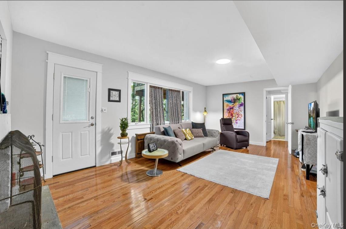 20 Summit Terrace, Dobbs Ferry, NY 10522