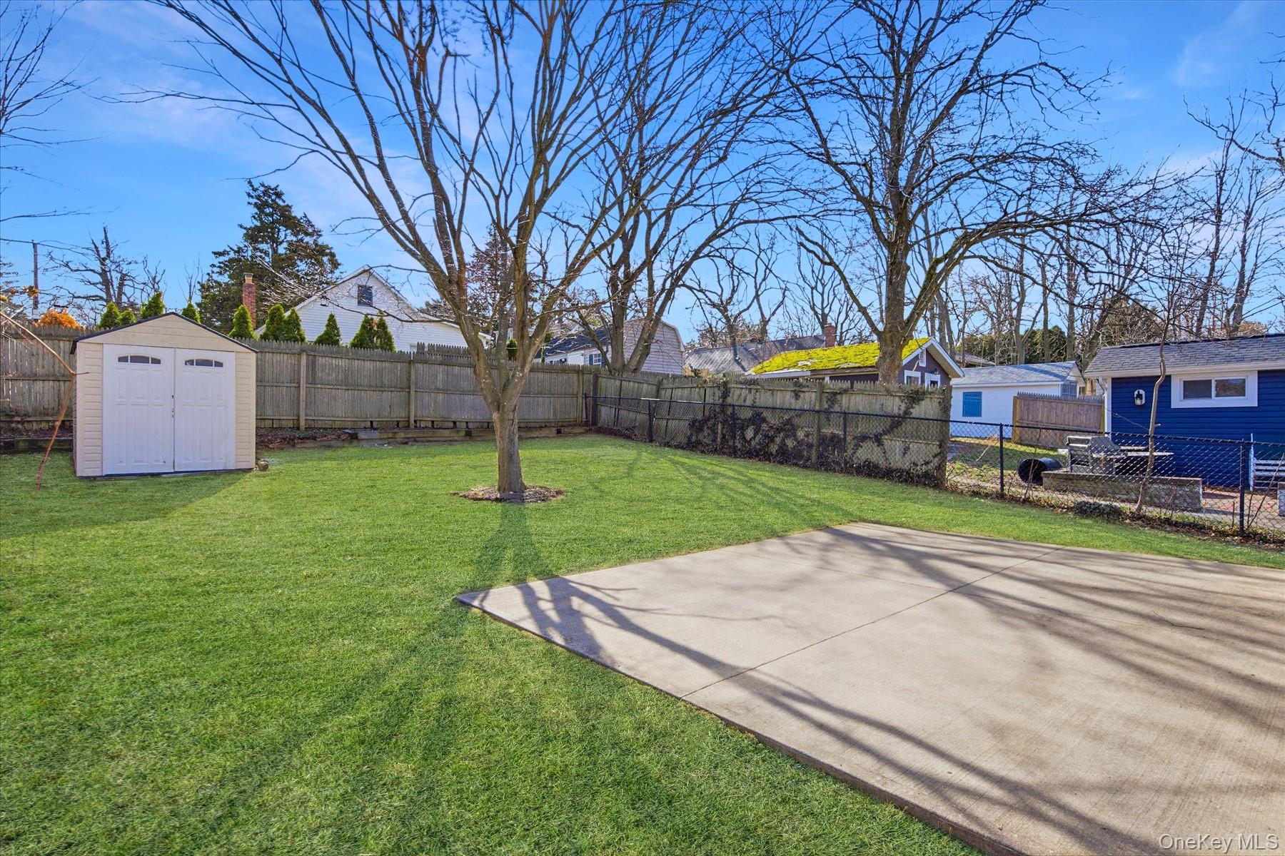 27 Vine Road, Rocky Point, NY 11778