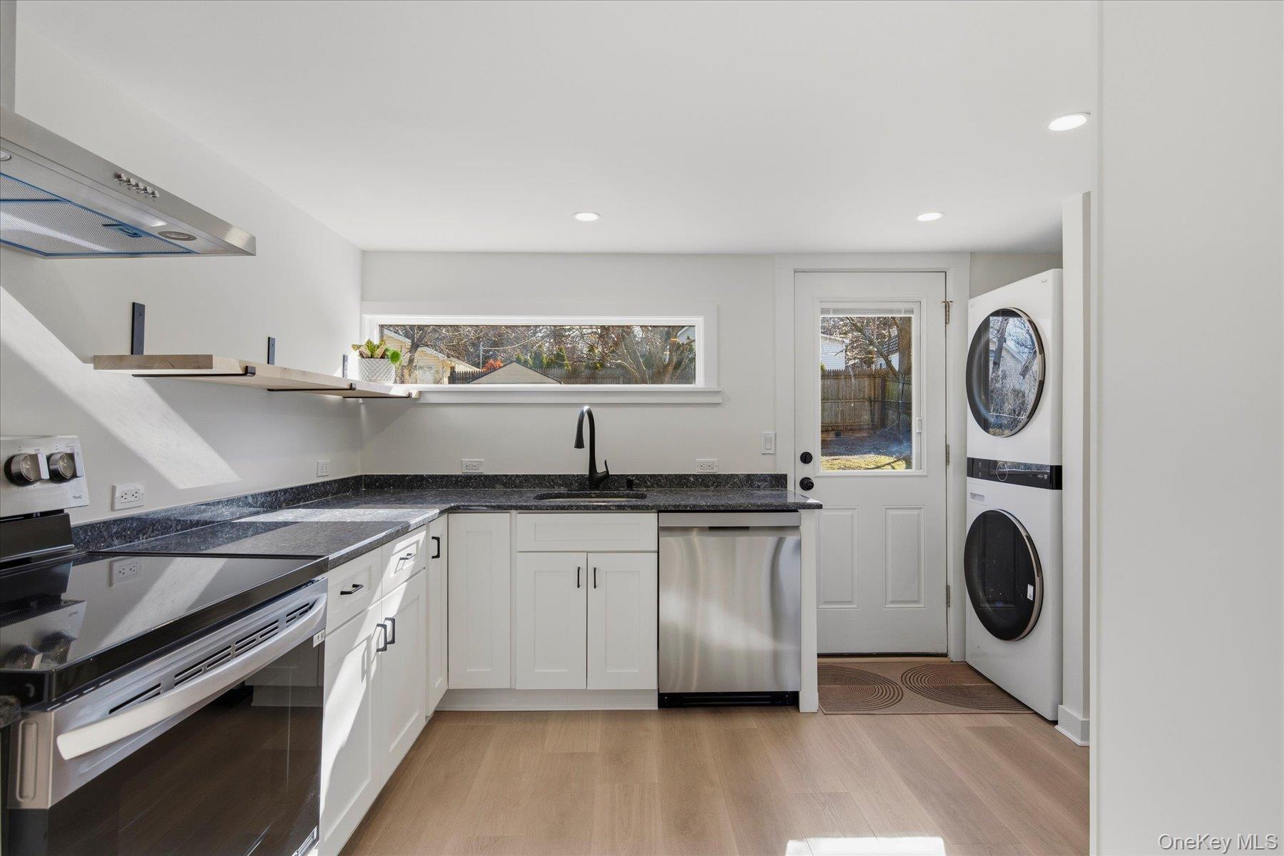 27 Vine Road, Rocky Point, NY 11778