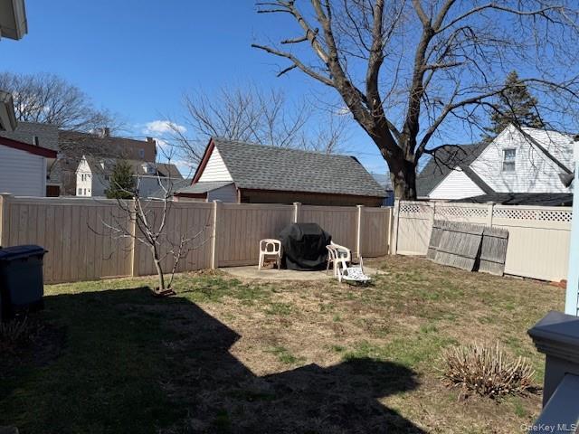 11 Purdy Court, Rockville Centre, NY 11570