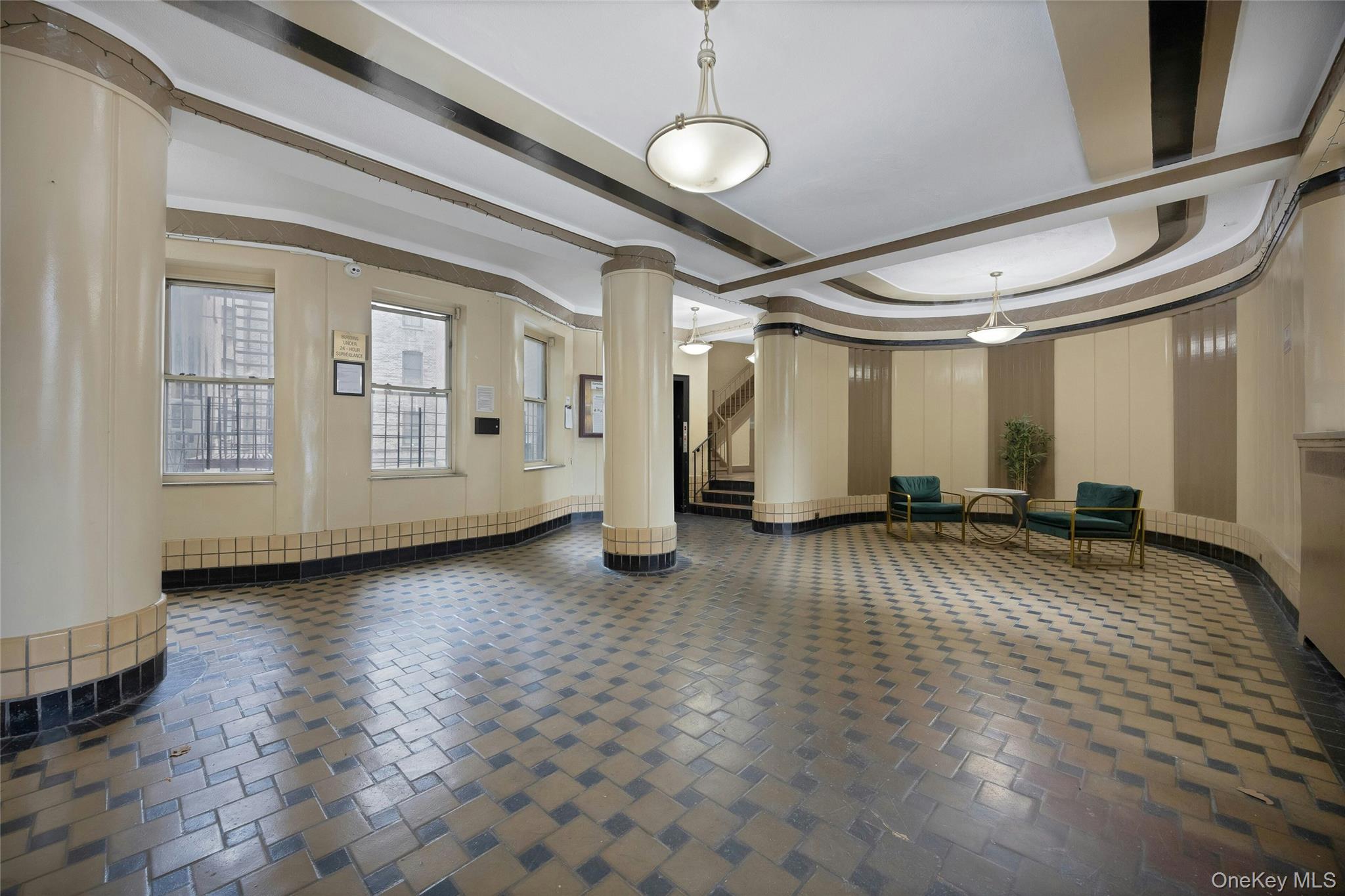 2166 Bronx Park E # 1F, Bronx, NY 10462