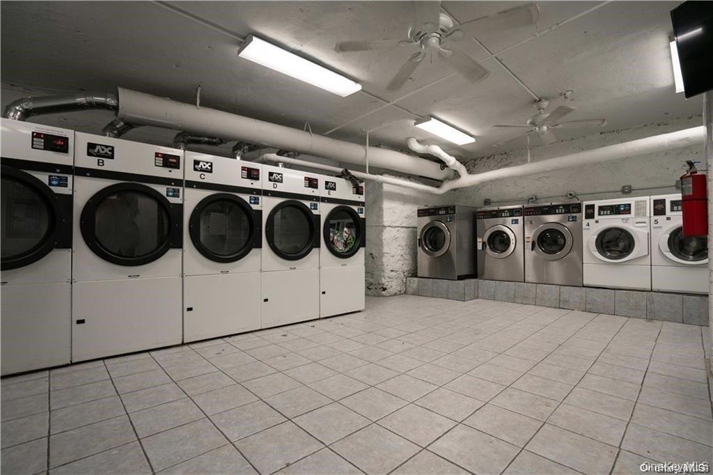 2166 Bronx Park E # 1F, Bronx, NY 10462