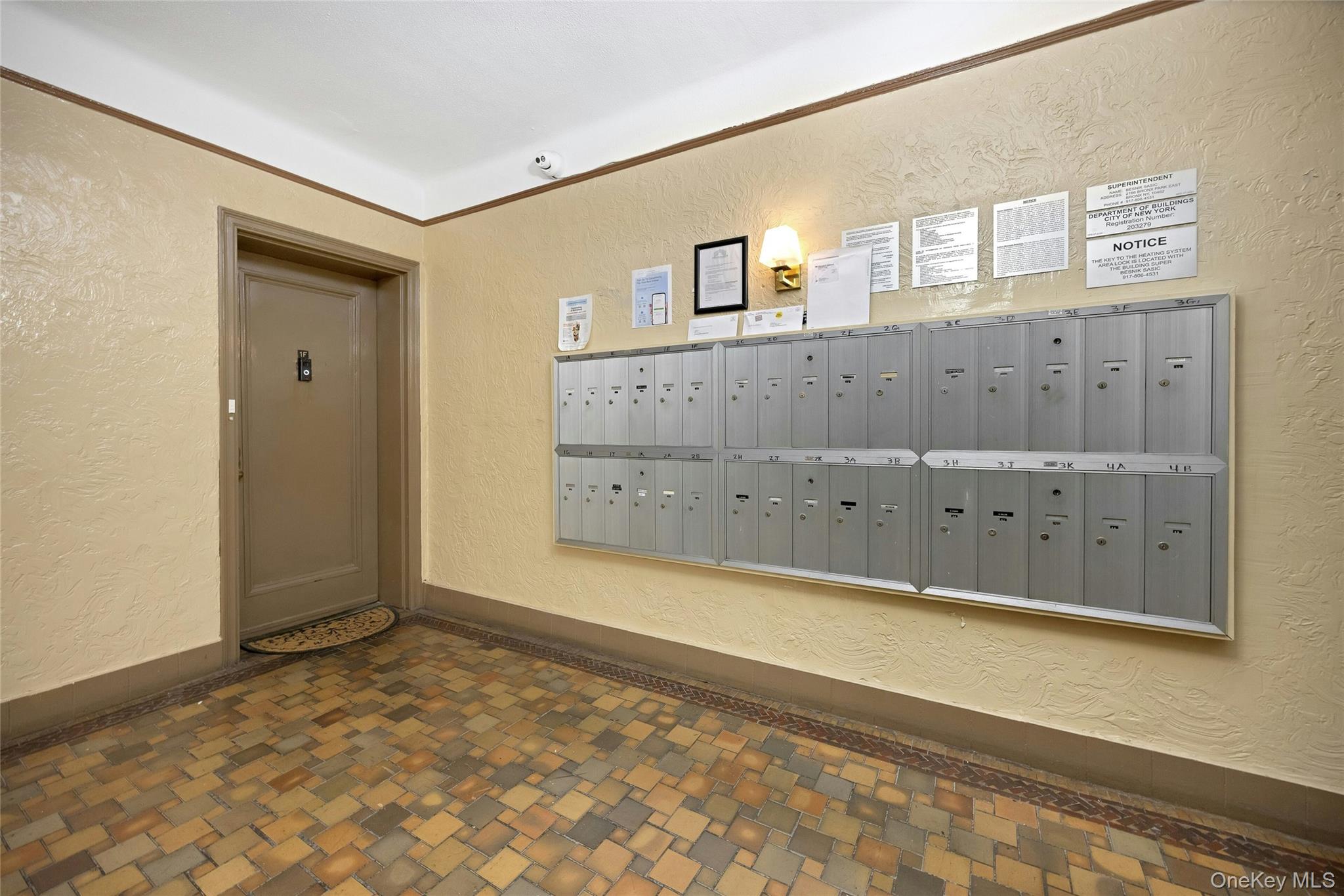 2166 Bronx Park E # 1F, Bronx, NY 10462