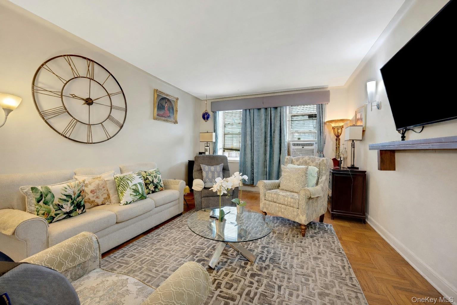 2166 Bronx Park E # 1F, Bronx, NY 10462