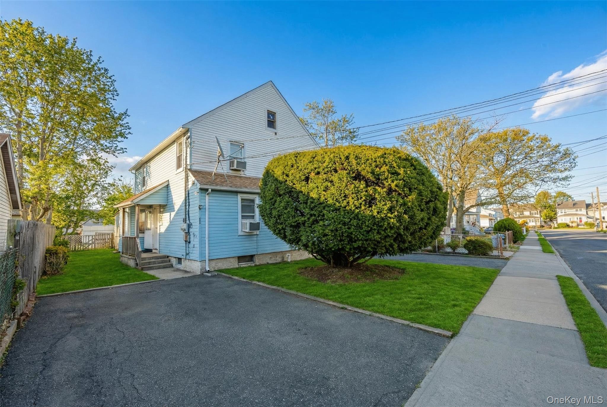 34 Mervin Street, Inwood, NY 11096