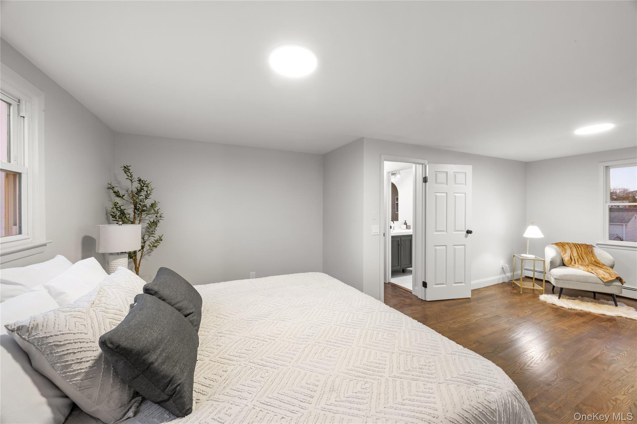 18 Clark Street, Huntington, NY 11743