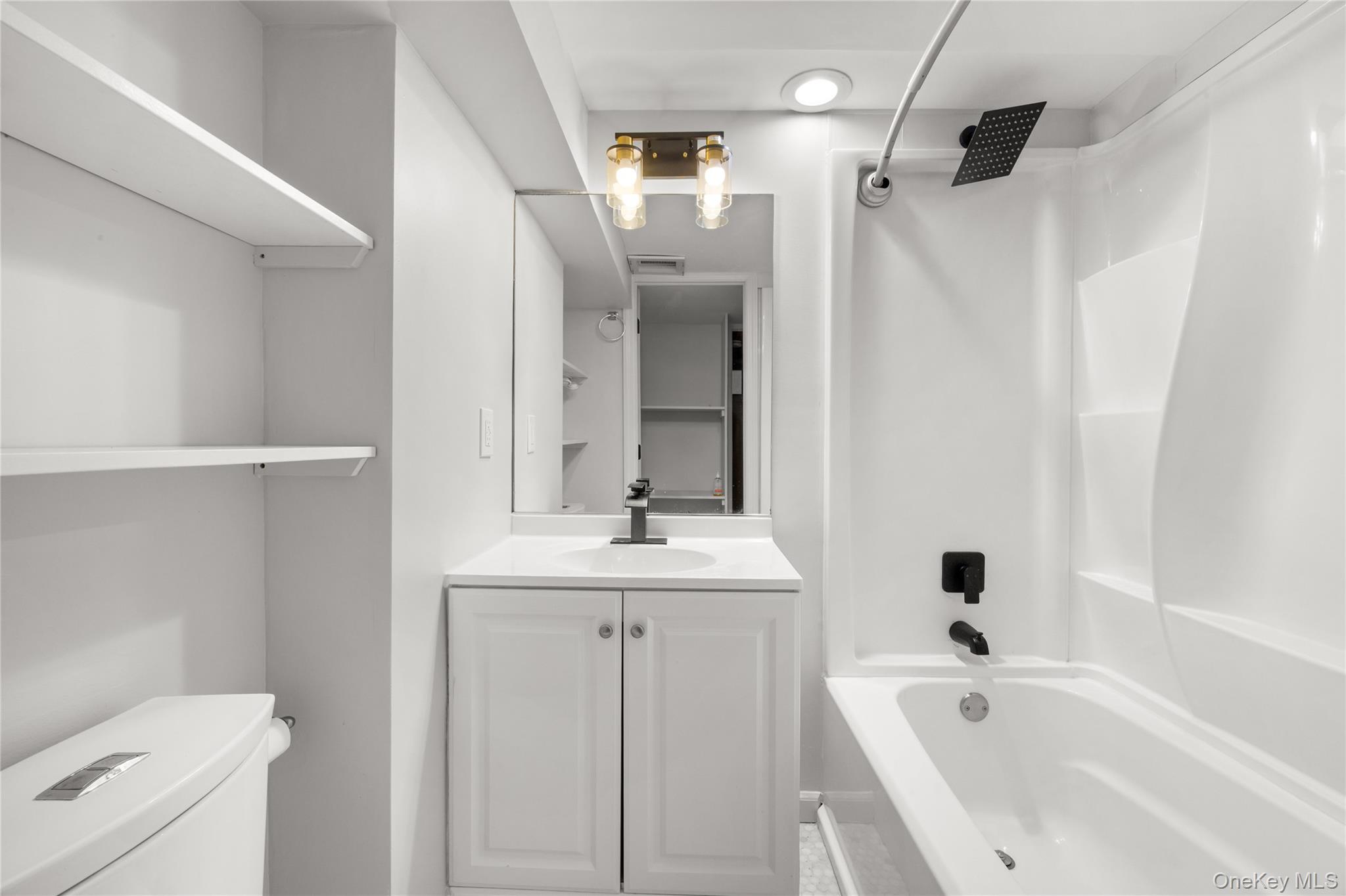 18 Clark Street, Huntington, NY 11743