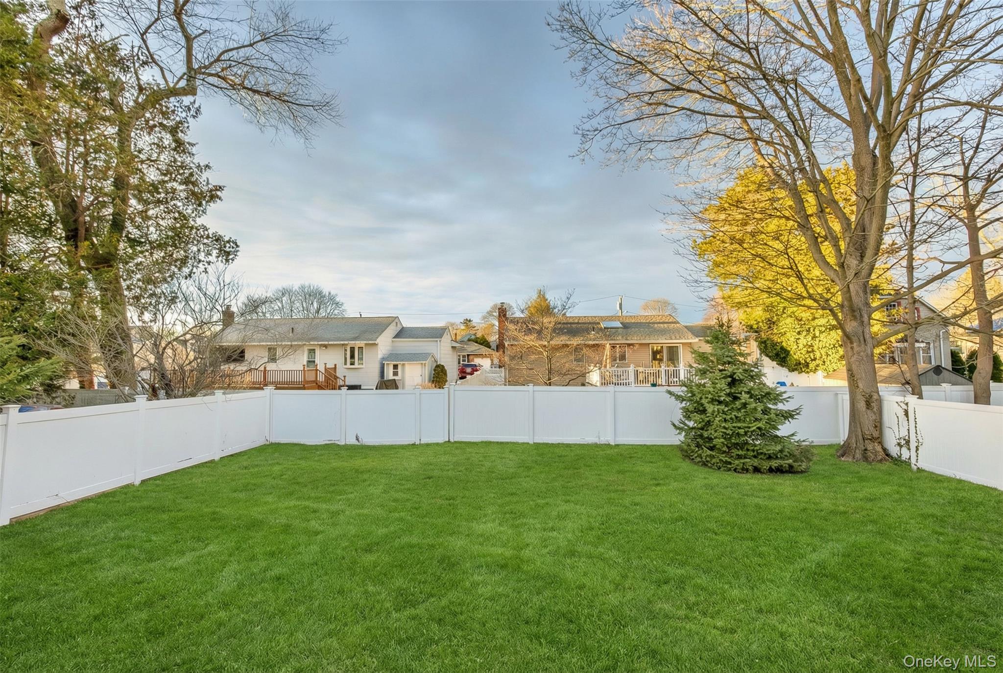 18 Clark Street, Huntington, NY 11743