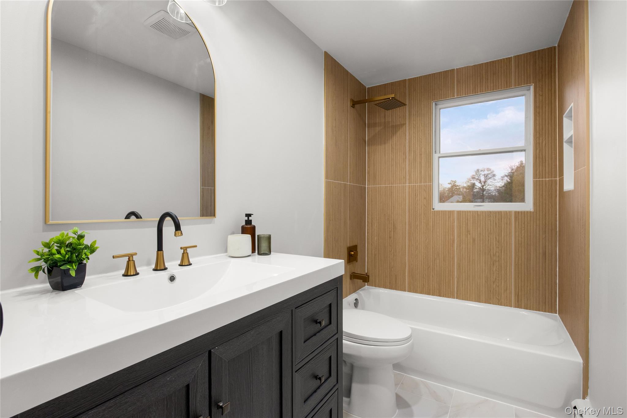 18 Clark Street, Huntington, NY 11743