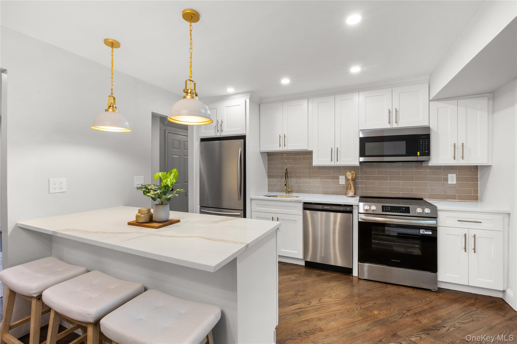 18 Clark Street, Huntington, NY 11743