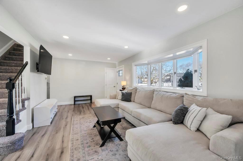 10 Continental Drive, Port Jefferson Station, NY 11776