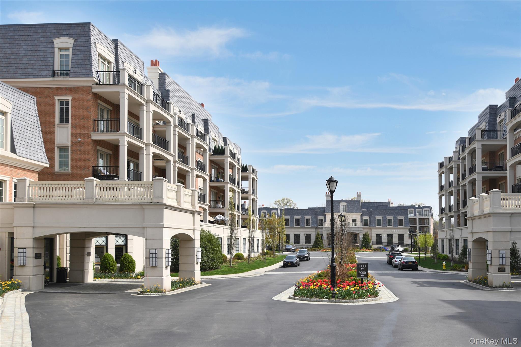 5000 Royal Court # 5114, North Hills, NY 11040