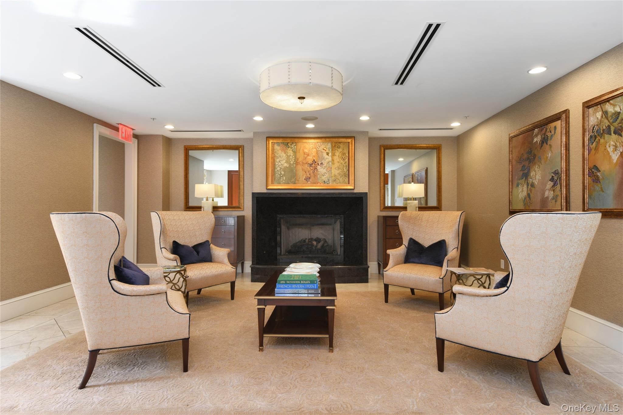 5000 Royal Court # 5114, North Hills, NY 11040