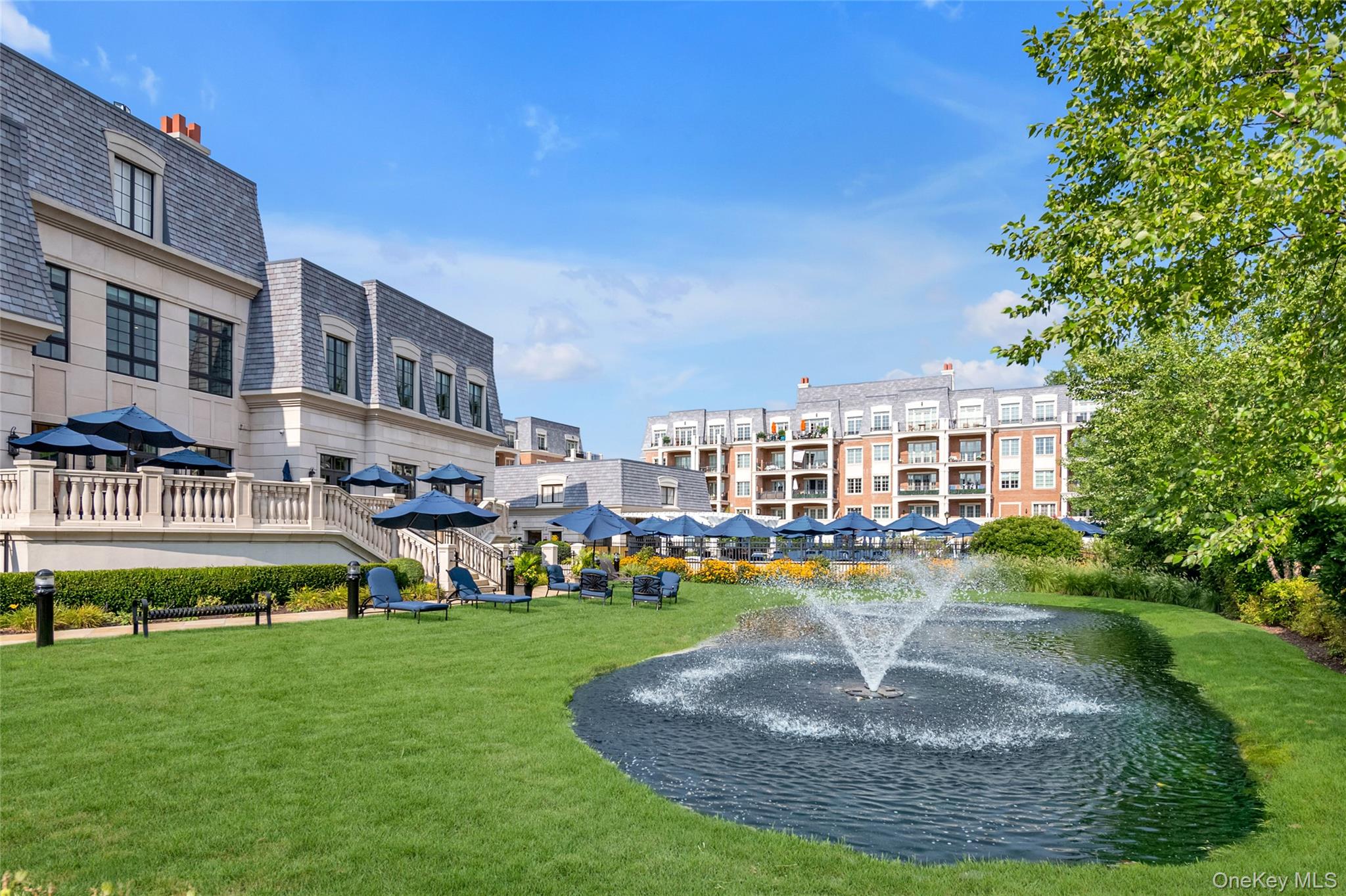 5000 Royal Court # 5114, North Hills, NY 11040