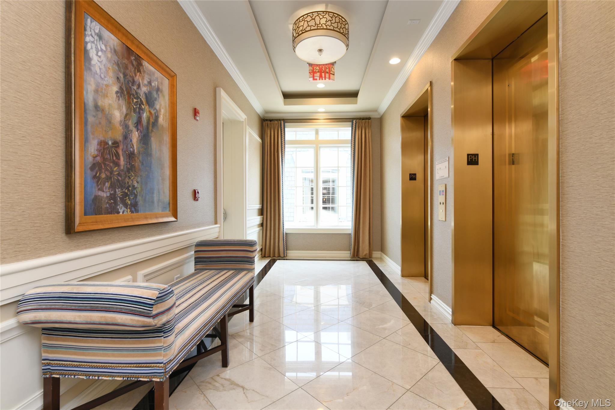 5000 Royal Court # 5114, North Hills, NY 11040