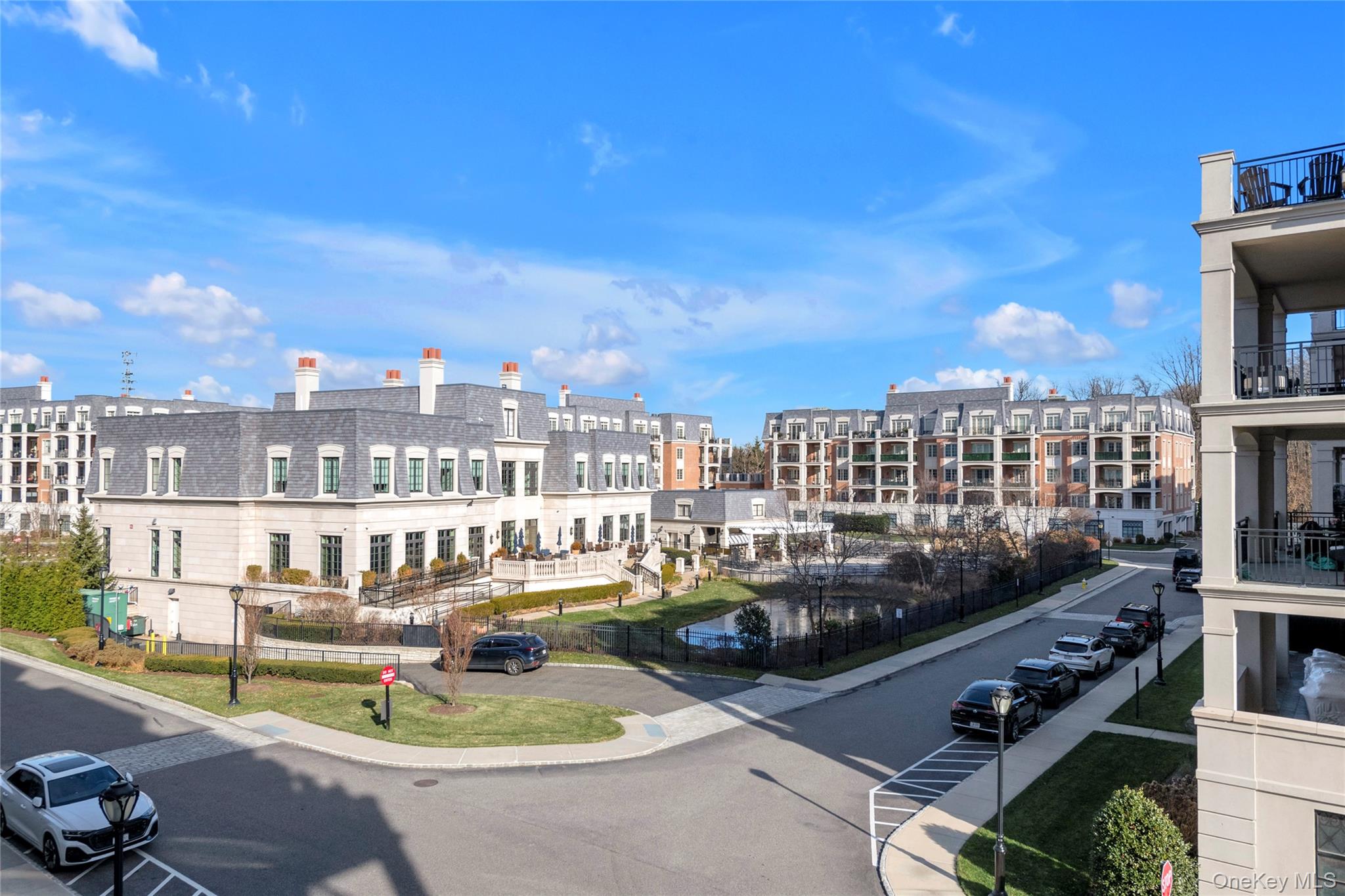 5000 Royal Court # 5114, North Hills, NY 11040