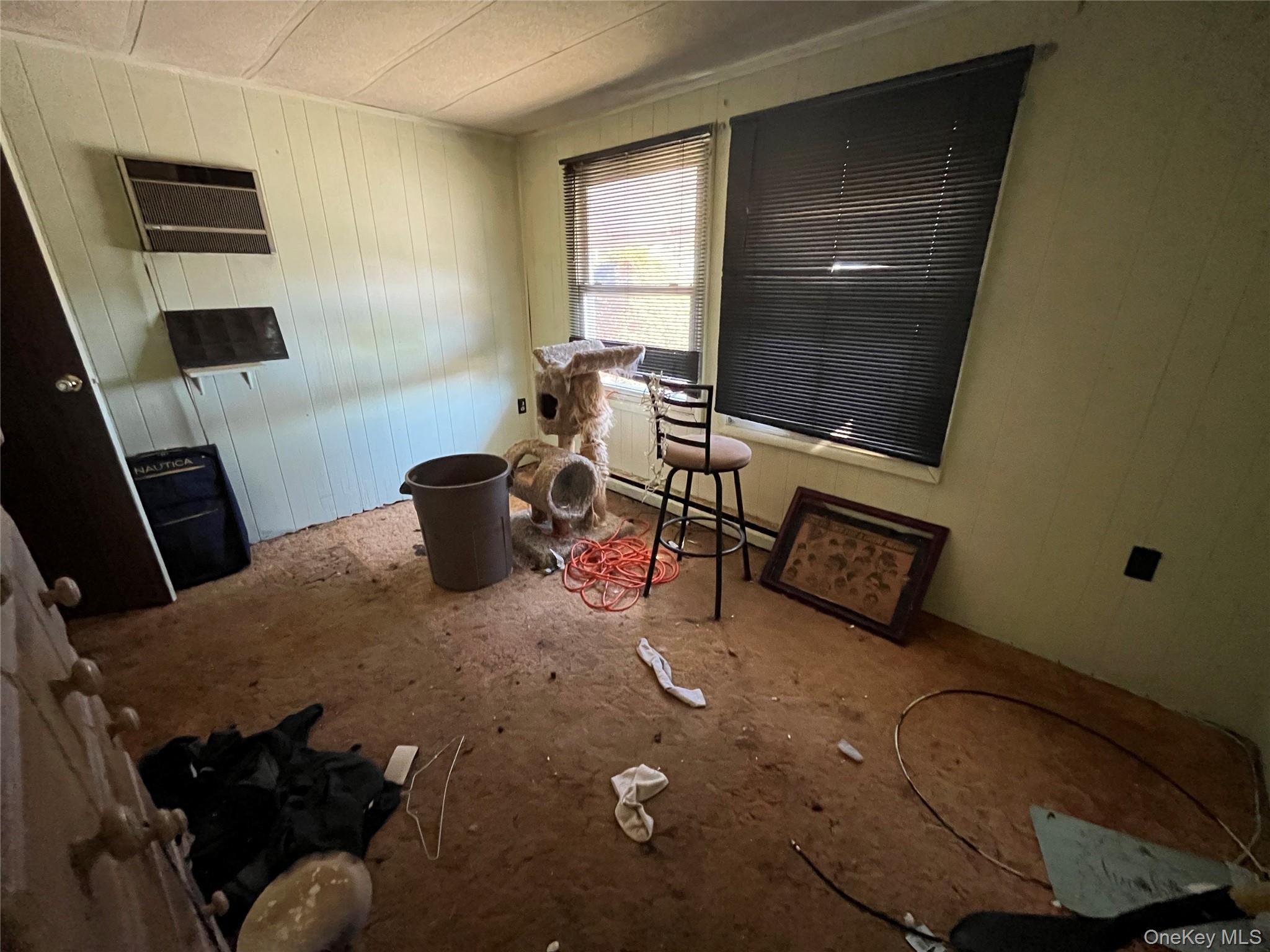 75 Village Circle W, Manorville, NY 11949