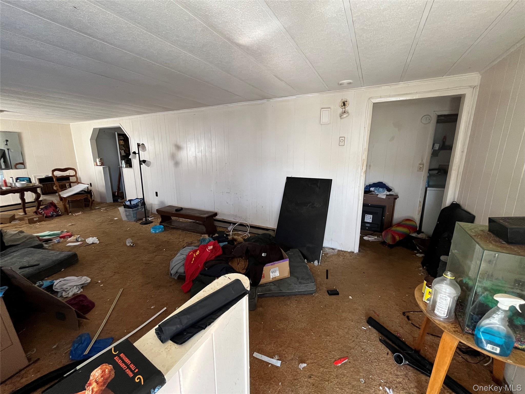 75 Village Circle W, Manorville, NY 11949