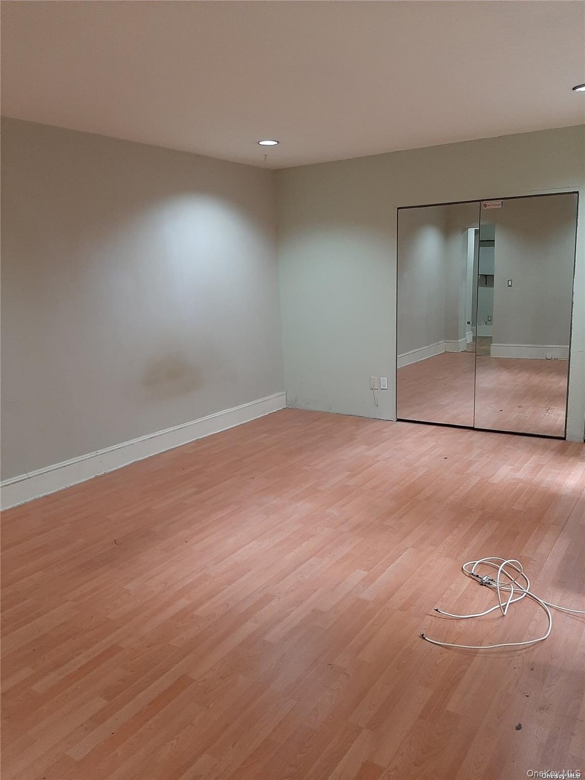 1 Hillside Avenue # 1A, Great Neck, NY 11021