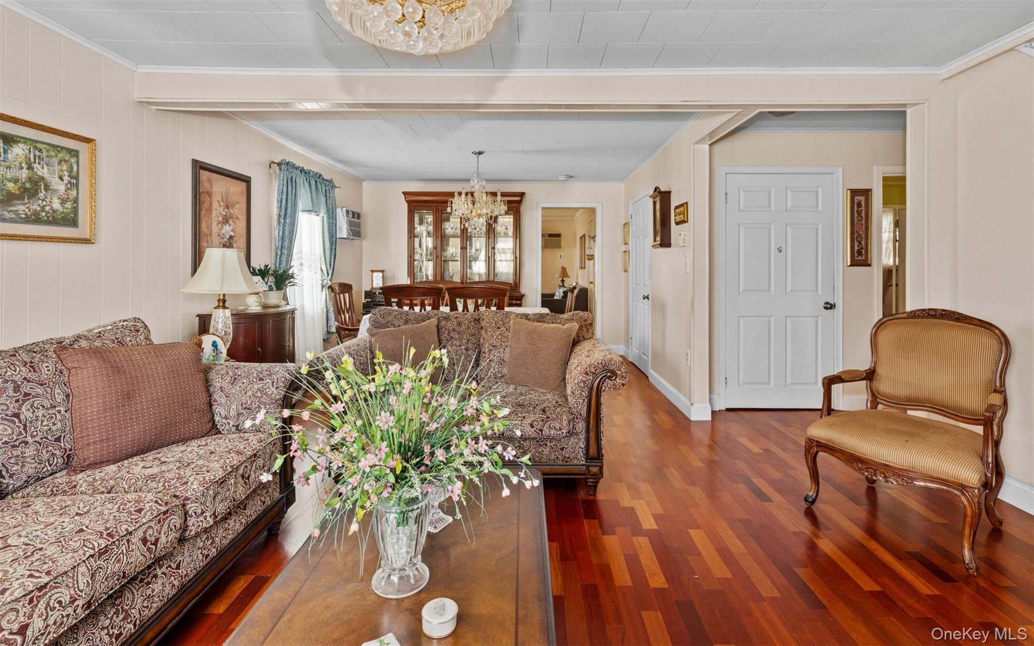 82 Barnyard Lane, Levittown, NY 11756