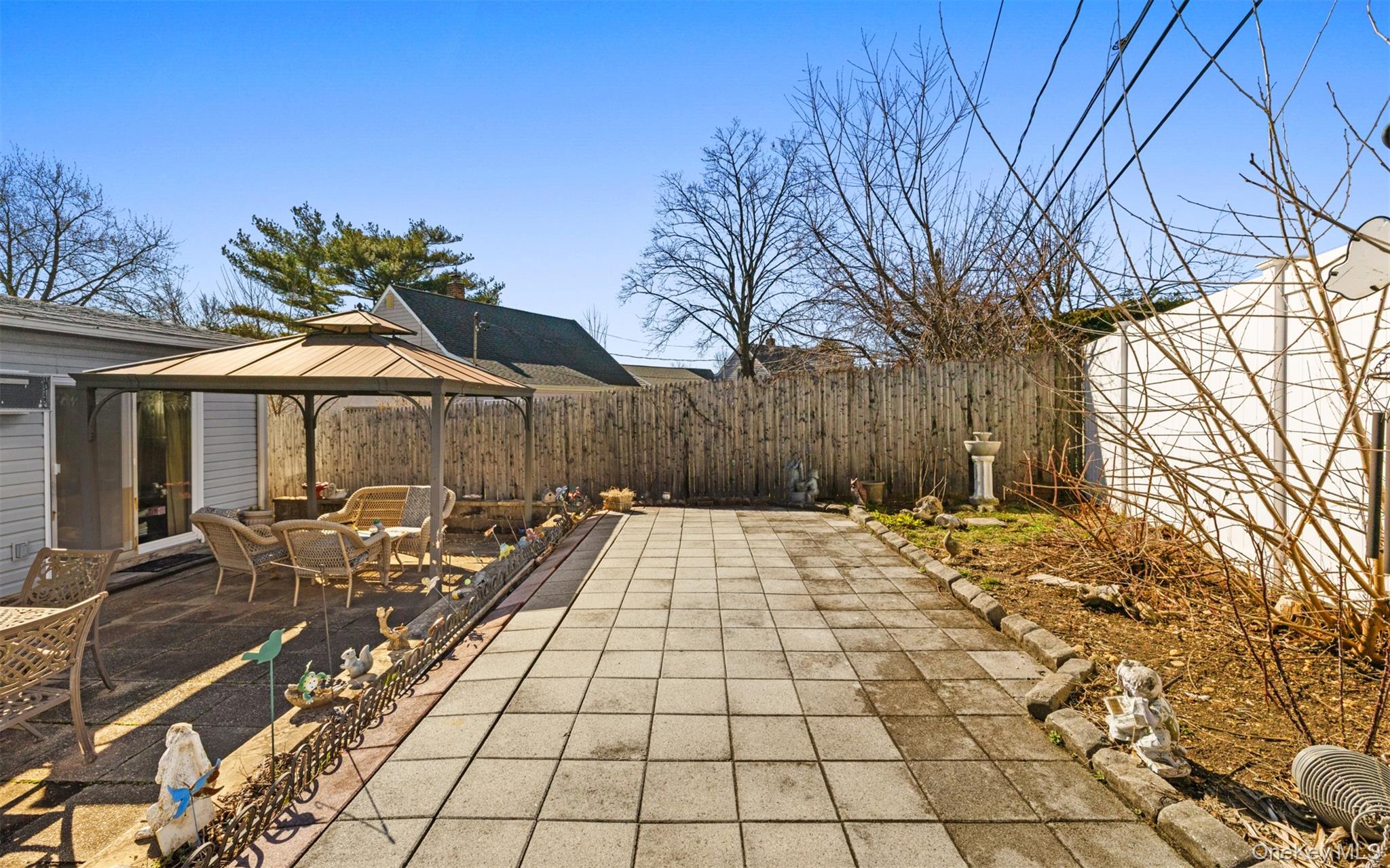 82 Barnyard Lane, Levittown, NY 11756