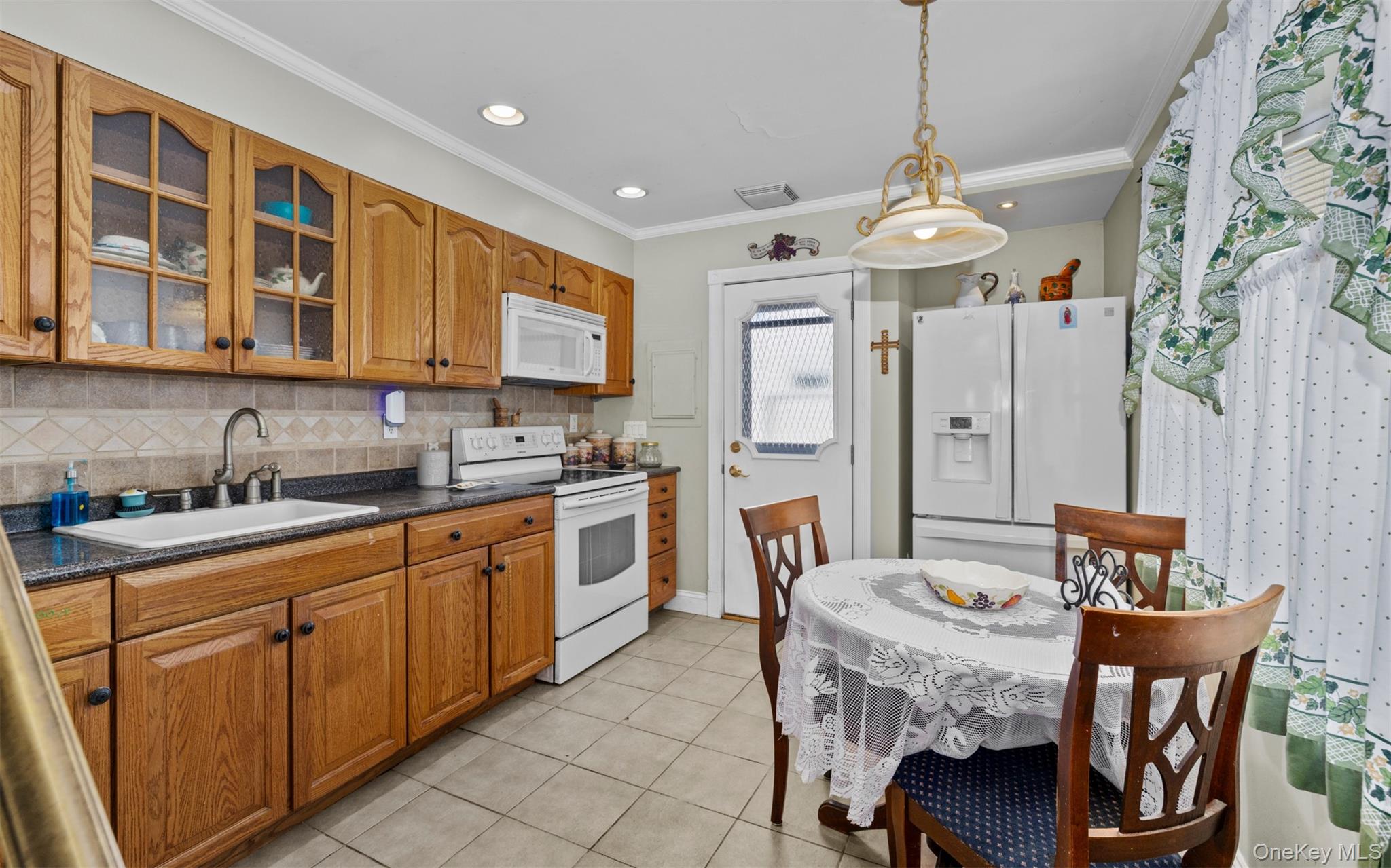 82 Barnyard Lane, Levittown, NY 11756