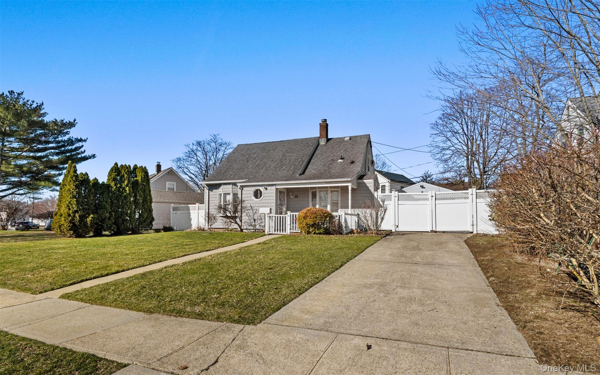 82 Barnyard Lane, Levittown, NY 11756