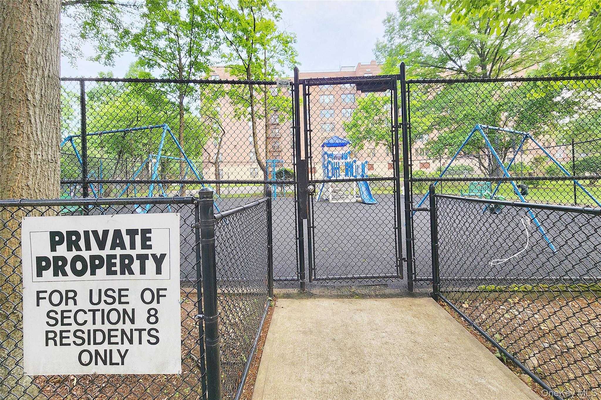 209-20 18th Ave # 5E, Bayside, NY 11360