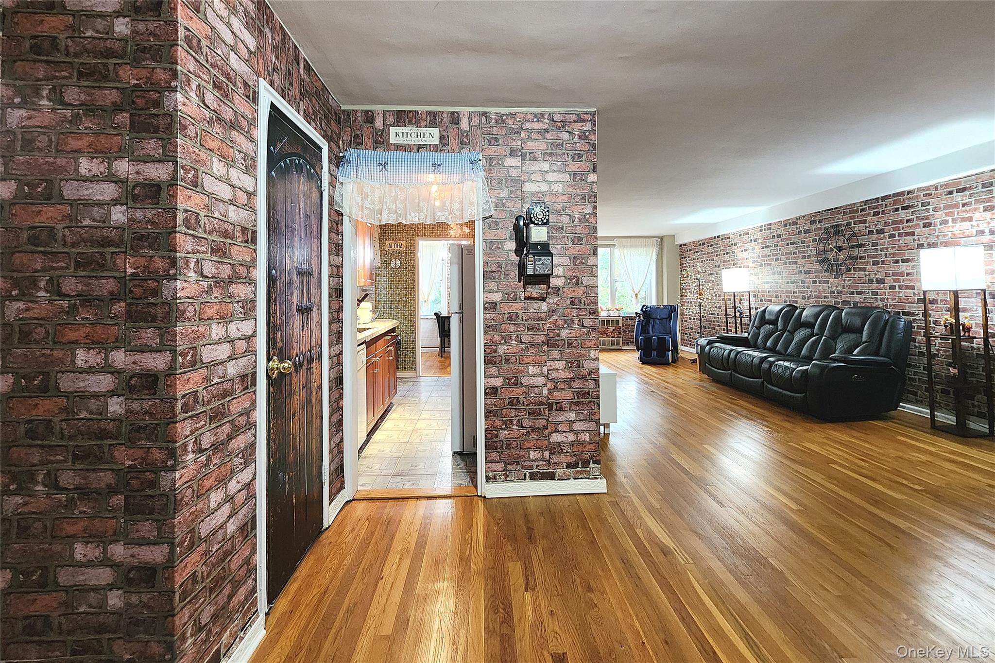 209-20 18th Ave # 5E, Bayside, NY 11360