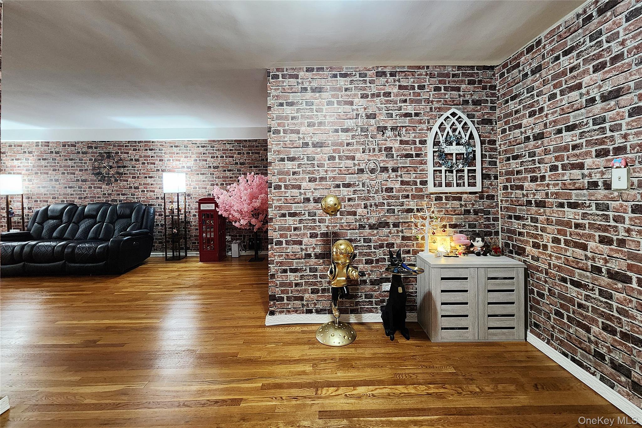 209-20 18th Ave # 5E, Bayside, NY 11360