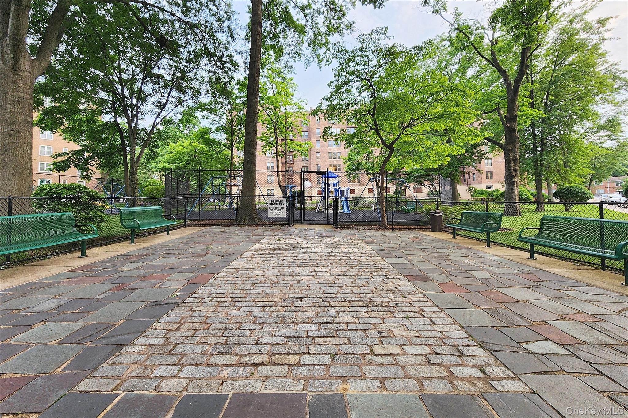 209-20 18th Ave # 5E, Bayside, NY 11360