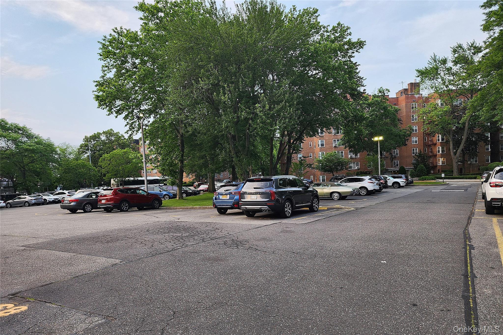 209-20 18th Ave # 5E, Bayside, NY 11360