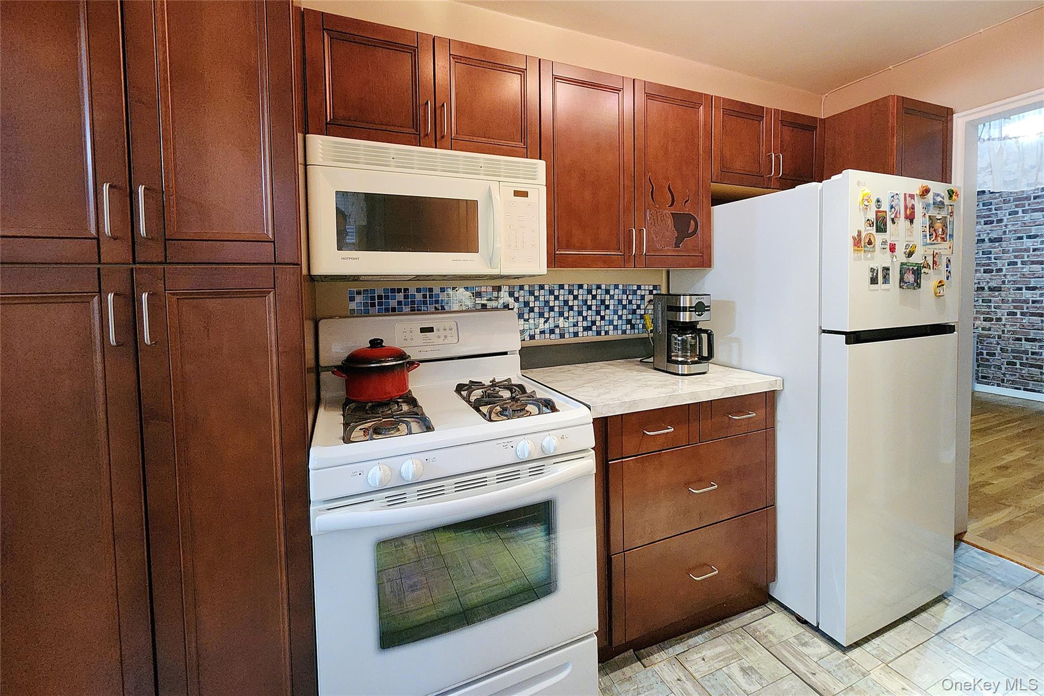 209-20 18th Ave # 5E, Bayside, NY 11360