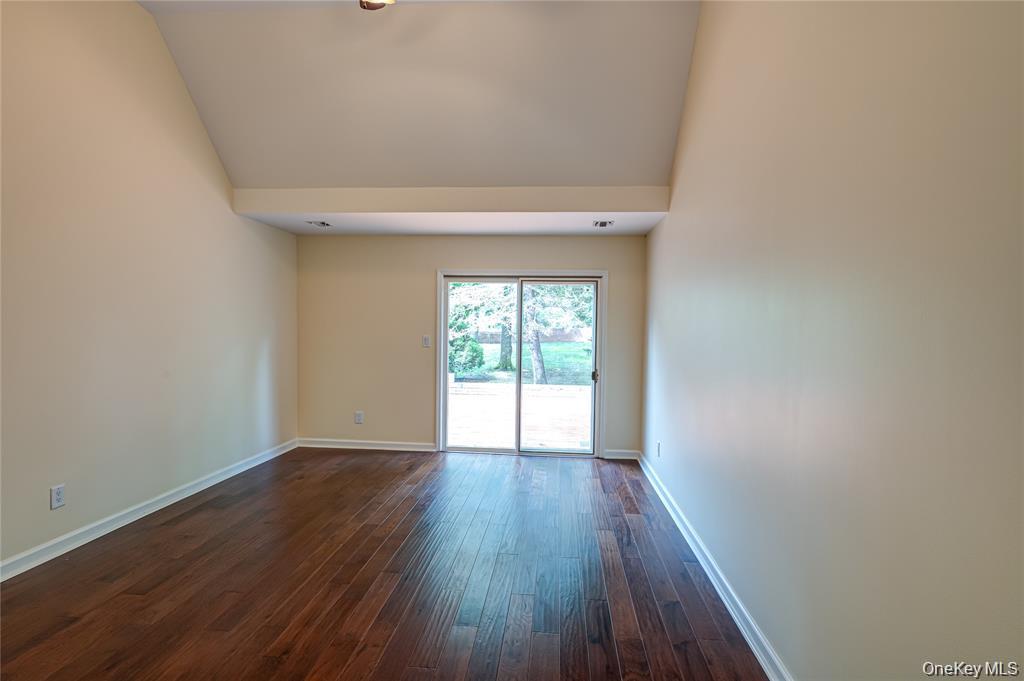 52 E Admirals Drive, Bay Shore, NY 11706