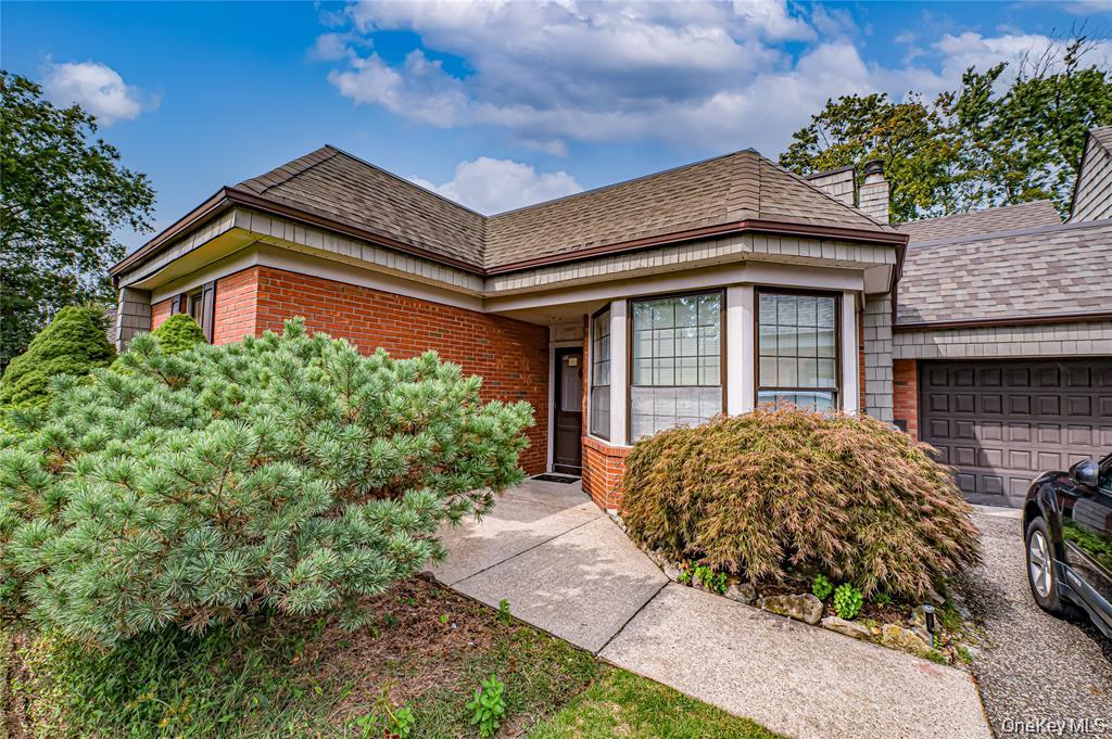 52 E Admirals Drive, Bay Shore, NY 11706