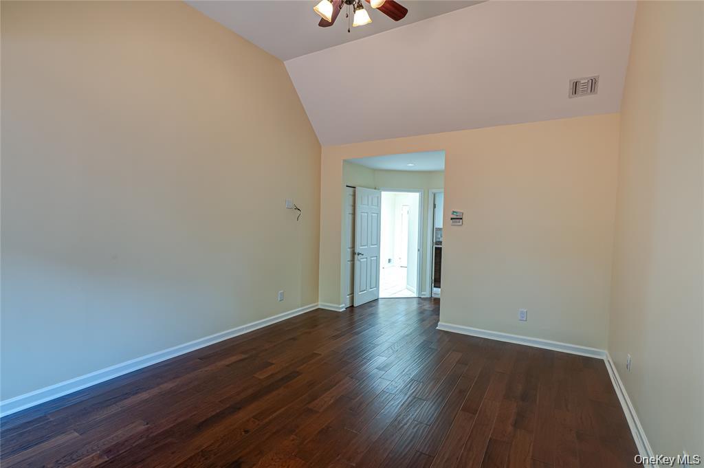 52 E Admirals Drive, Bay Shore, NY 11706