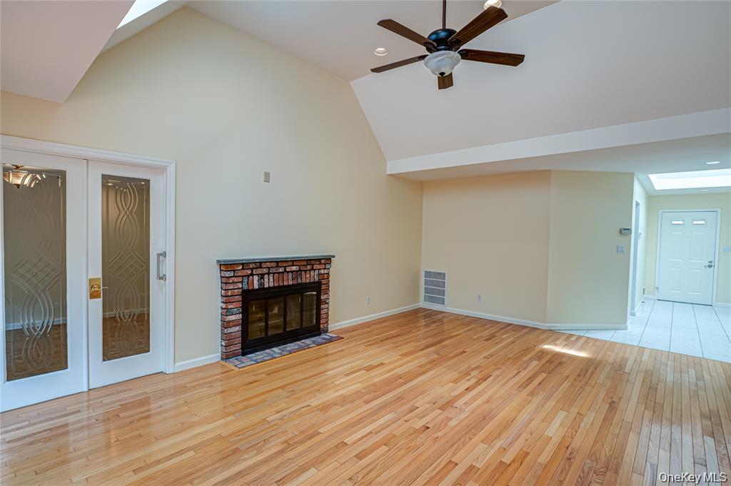 52 E Admirals Drive, Bay Shore, NY 11706