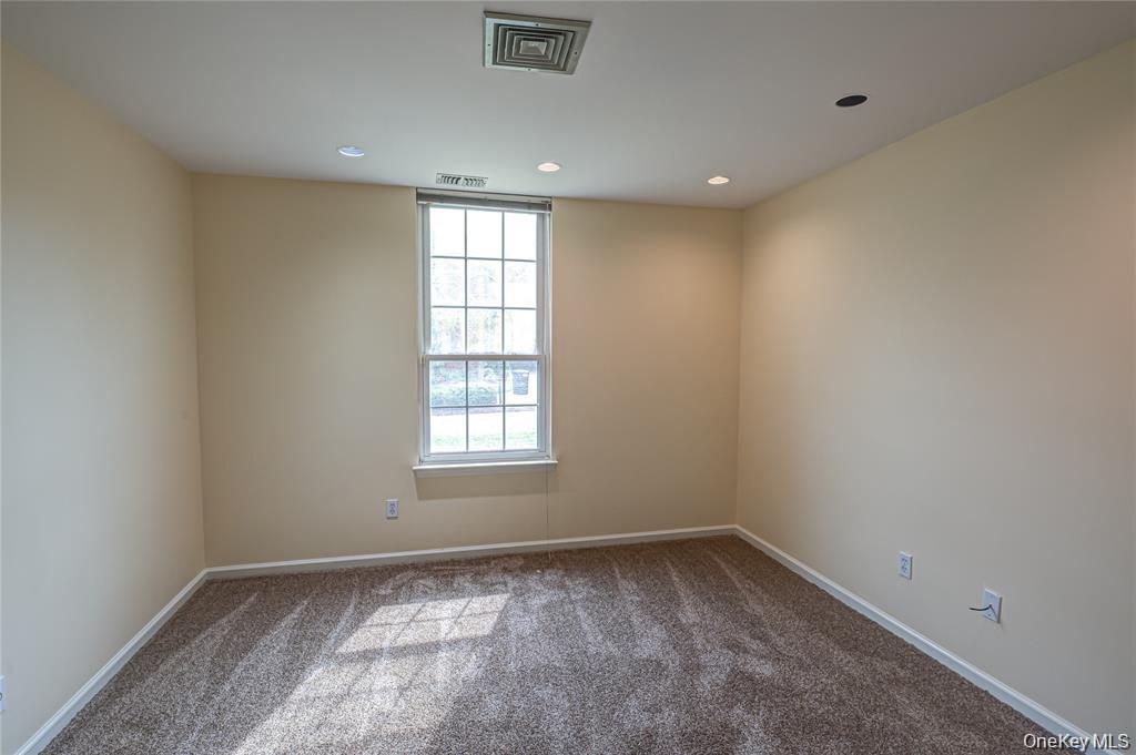 52 E Admirals Drive, Bay Shore, NY 11706