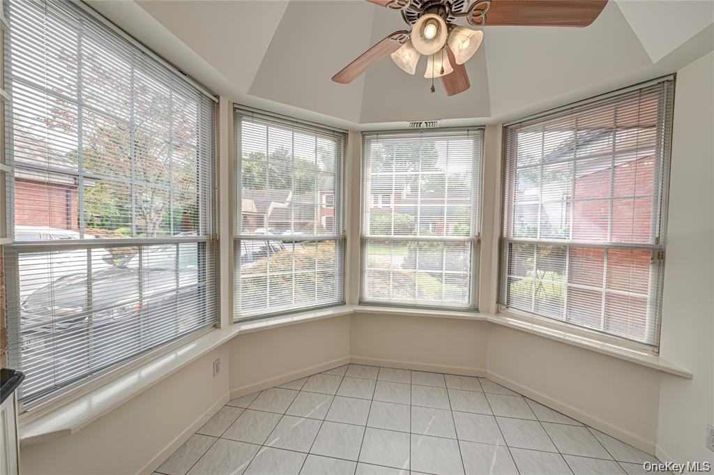 52 E Admirals Drive, Bay Shore, NY 11706