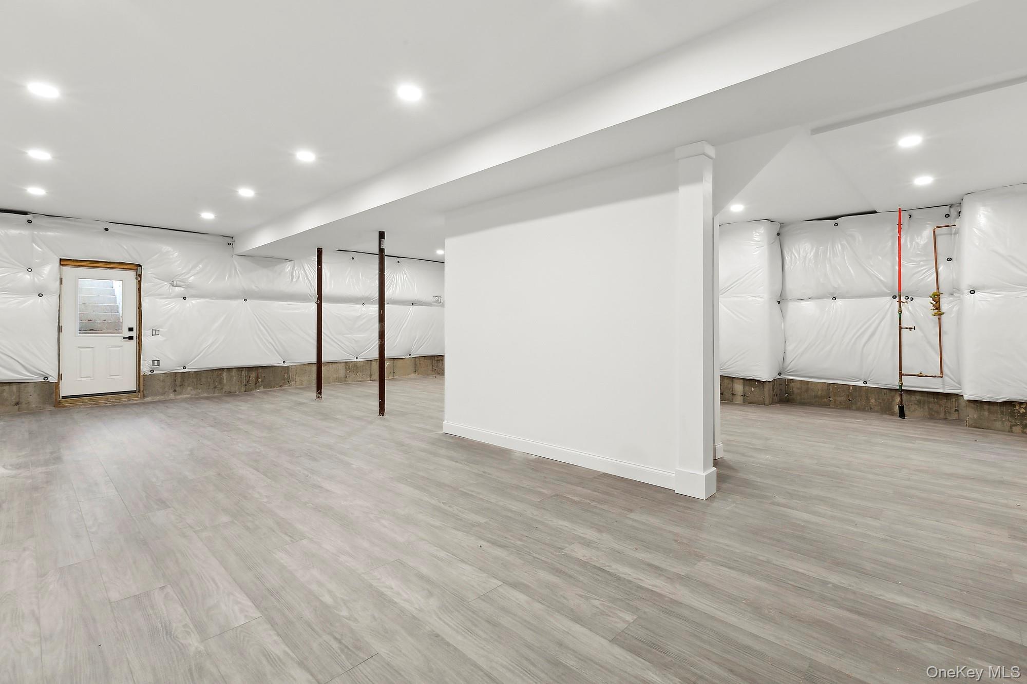 85 Roanoke Court, Riverhead, NY 11901