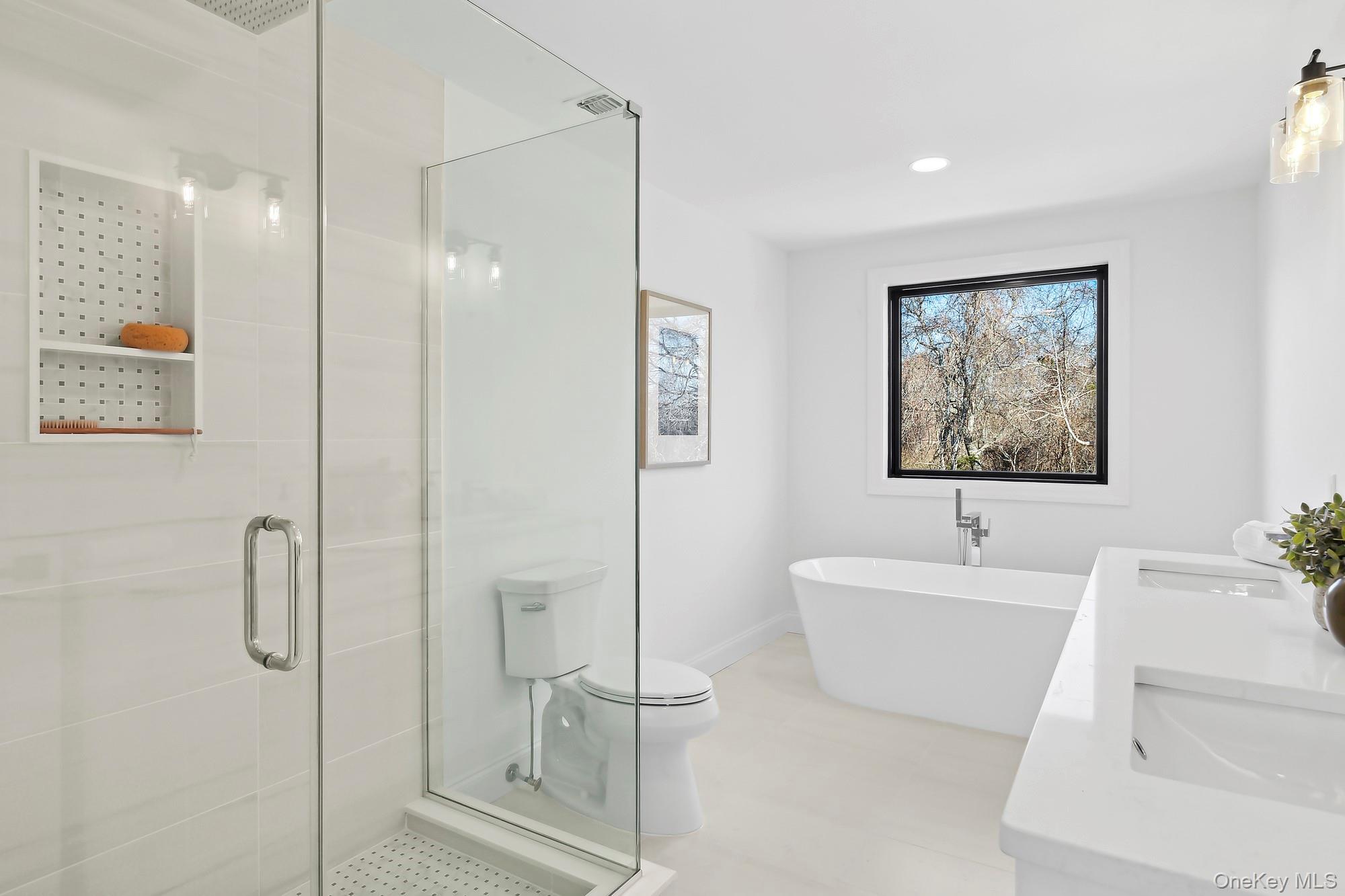 85 Roanoke Court, Riverhead, NY 11901