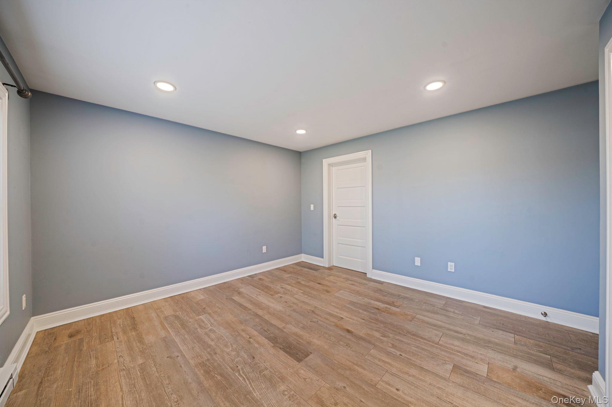 72 Locust Avenue, Oakdale, NY 11769